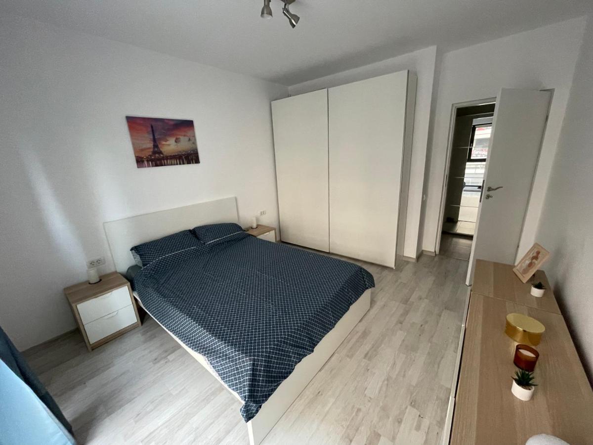Pearl Luxury Apartment Near Presidential Palace Boekarest Buitenkant foto